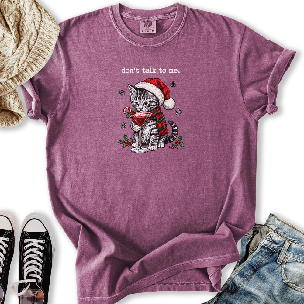 Christmas Cocktails Cat Relaxed Tee