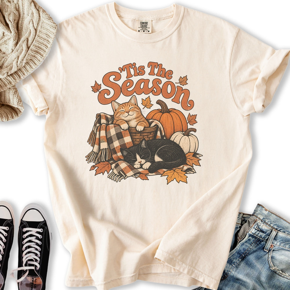 Tis The Season Cats Relaxed Tee