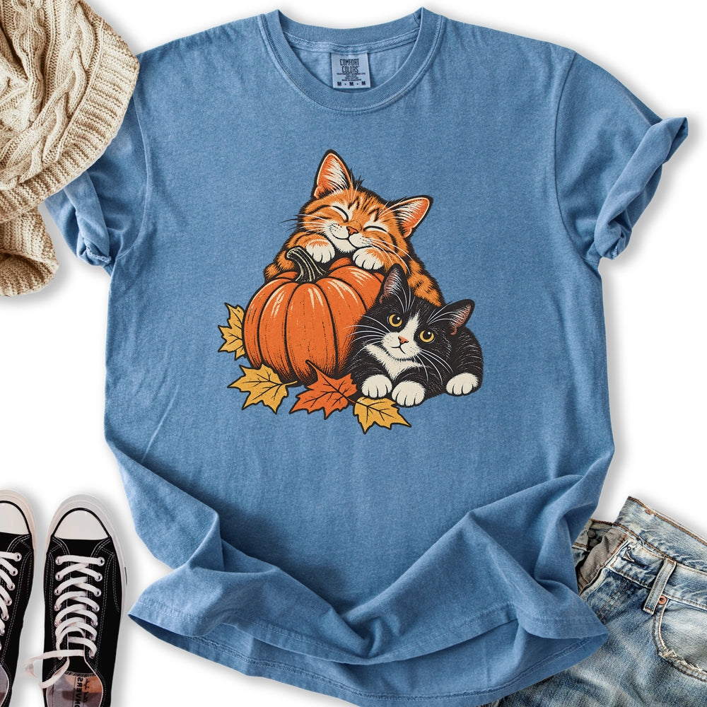 Cute Retro Fall Cats Relaxed Tee