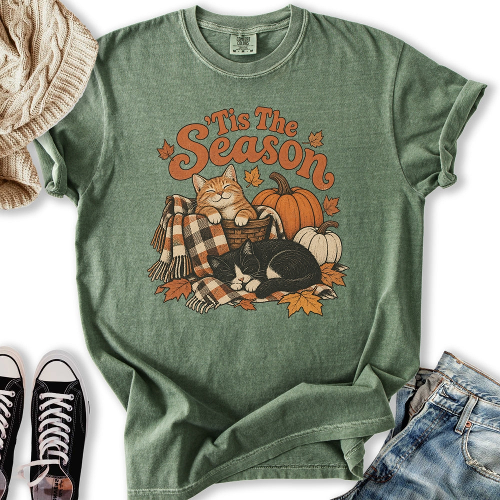 Tis The Season Cats Relaxed Tee