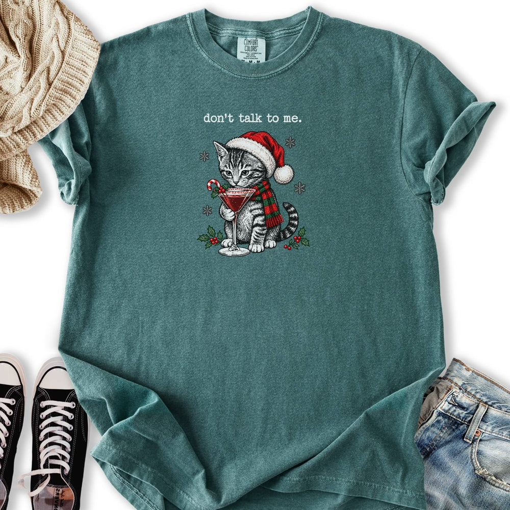 Christmas Cocktails Cat Relaxed Tee