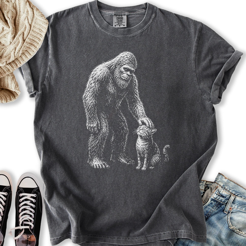 Bigfoot Kitten T-Shirt