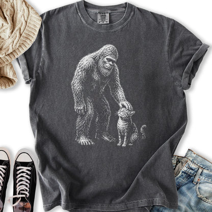 Bigfoot Kitten T-Shirt