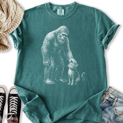 Bigfoot Kitten T-Shirt