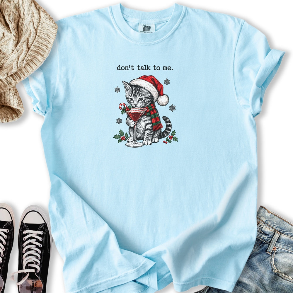 Christmas Cocktails Cat Relaxed Tee