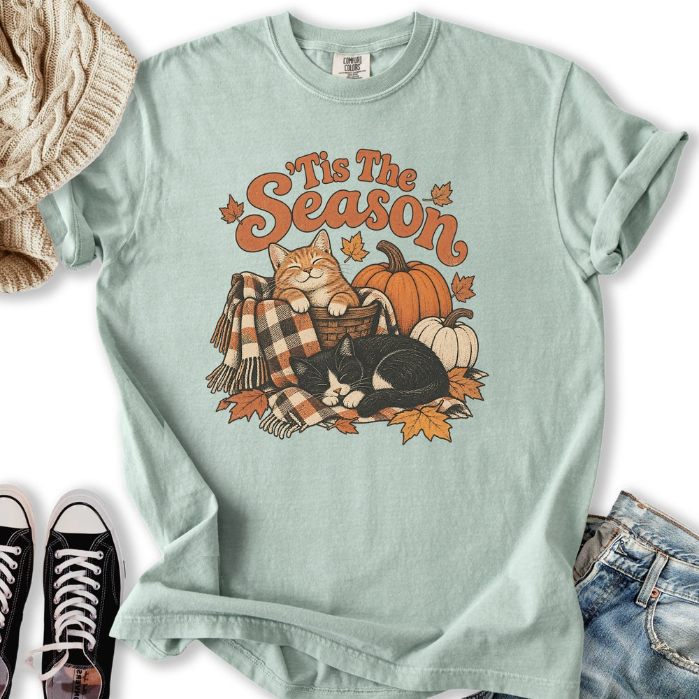 Tis The Season Cats Relaxed Tee